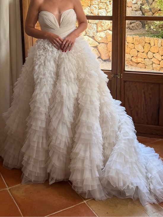 Monique Lhuillier Dresses & Skirts - Monique Lhuillier Ivory Strapless Serafina Wedding Dress